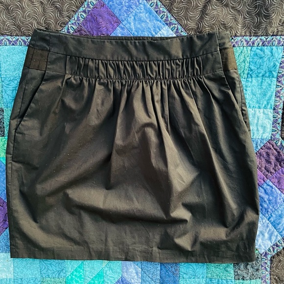 Banana Republic Skirt size 6 Black Straight Stretch Pockets Preppy - Picture 2 of 6